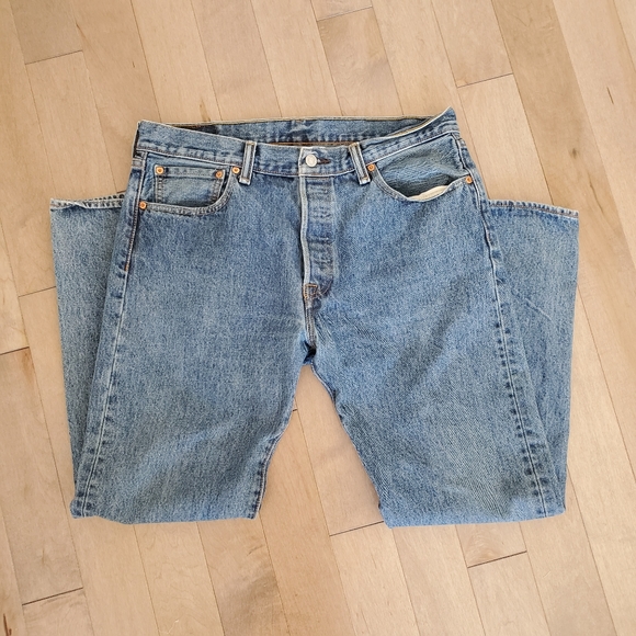 Levi's Other - Levi's 501 jeans with button fly